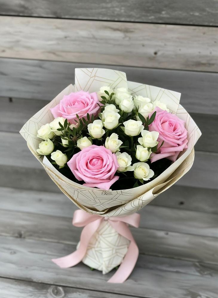 Букет цветов из: Розы в Вольное