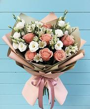 Букет цветов из:  Розы, Альстромерии и Лизиантусы в Вольное