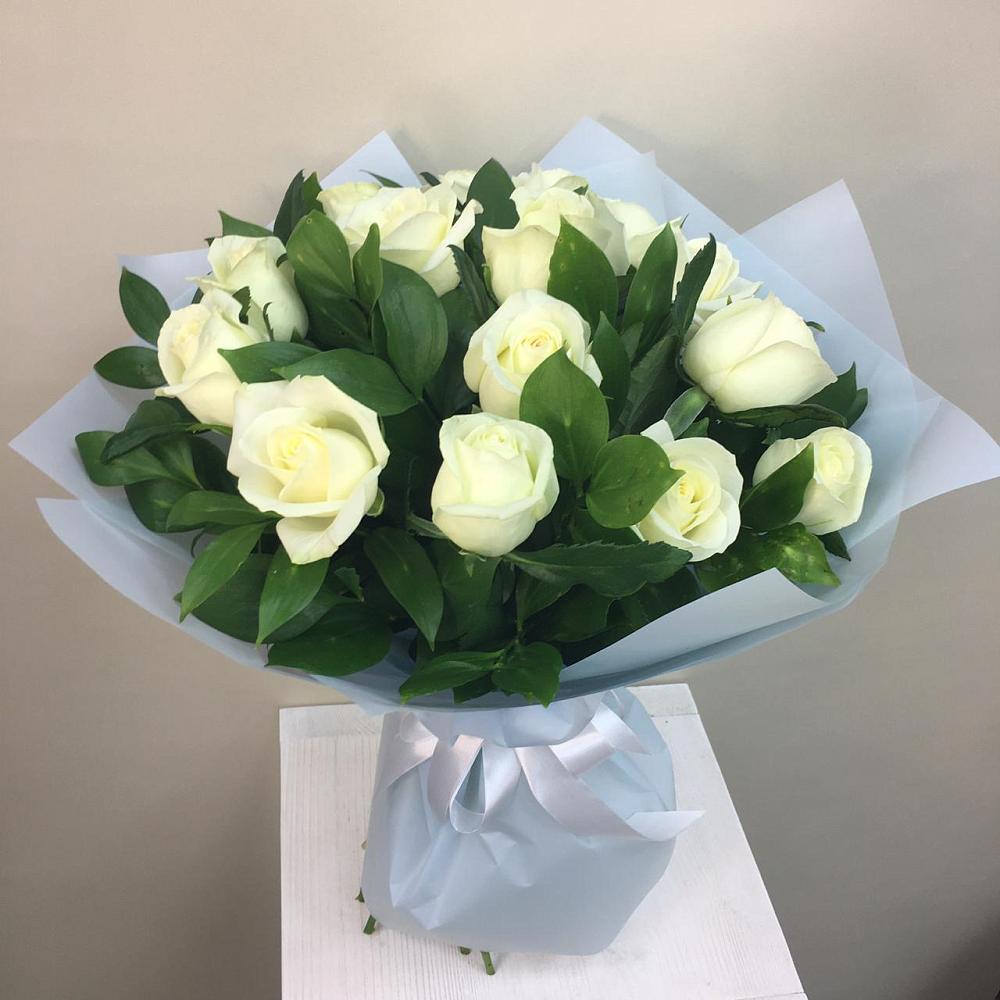 Букет 15 Белых роз Проуд в Вольное