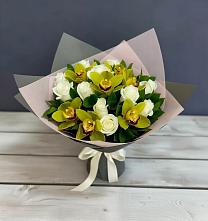 Букет цветов из:  Орхидеи и Розы в Вольное