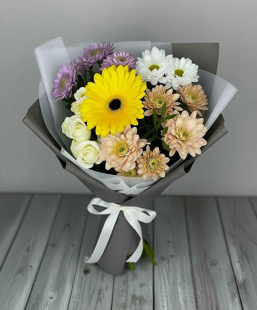 Букет цветов из: Розы, Герберы и Хризантемы в Вольное