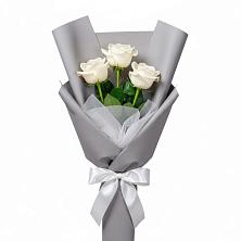 Букет 3 белые розы в Вольное