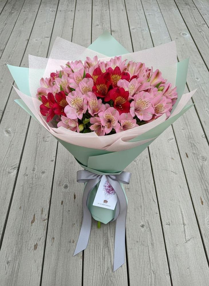 Букет цветов из: Альстромерии в Вольное