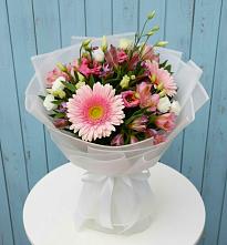 Букет цветов из:  Герберы, Альстромерии и Лизиантусы в Вольное
