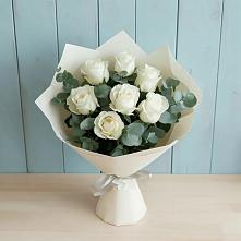 Букет Белые розы в Эвкалипте в Вольное