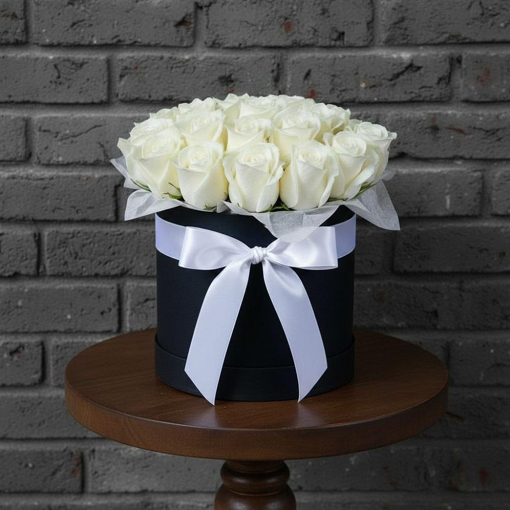 Цветочная композиция из Розы в шляпной коробке в Вольное