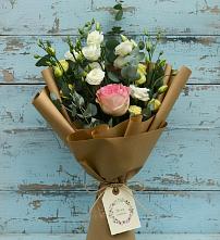 Букет цветов из:  Розы и Лизиантусы #REPLACE_PRED# Вольное