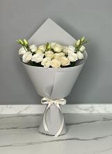 Букет цветов из:  Розы и Лизиантусы в Вольное